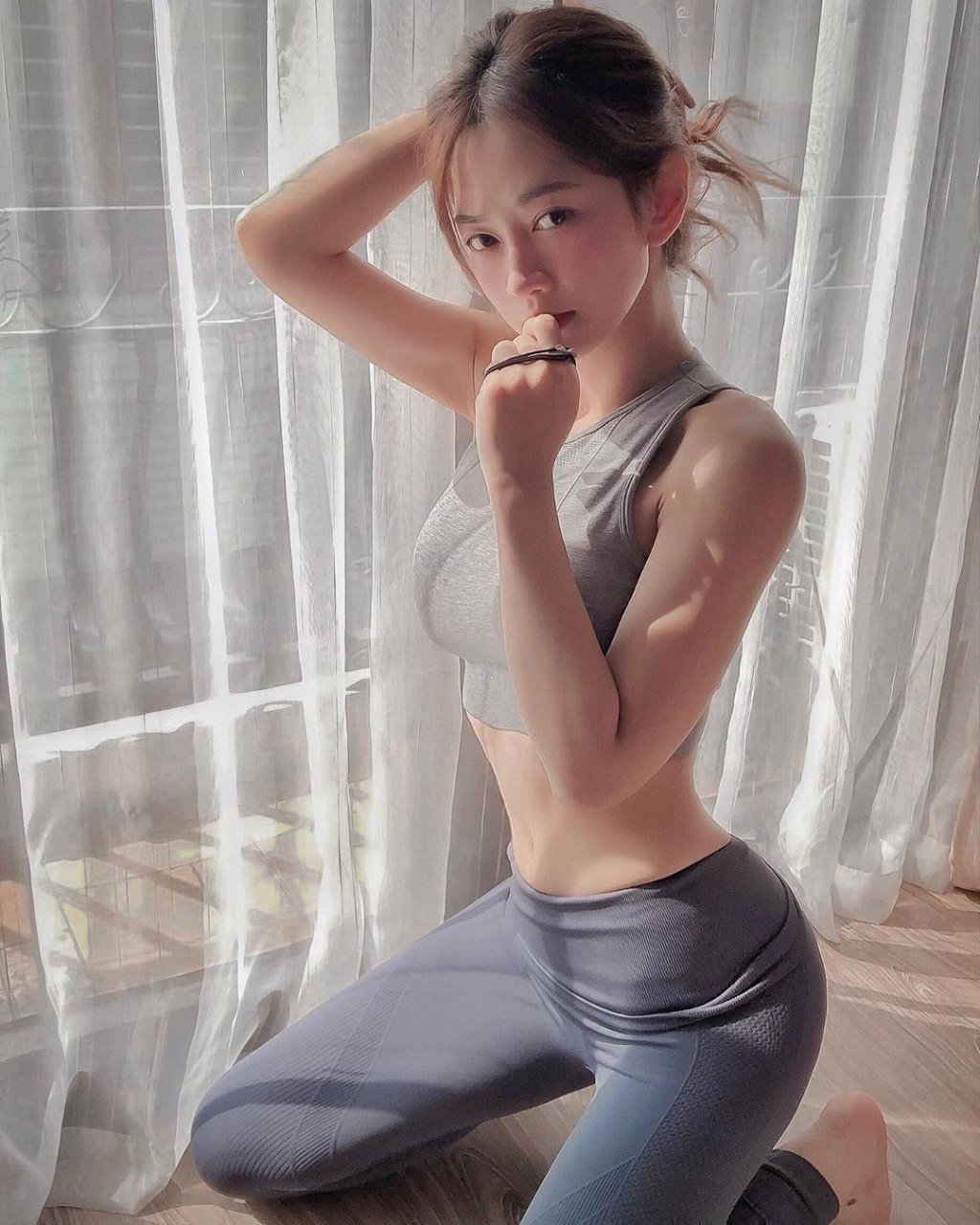 忙碌了一整天以后，回家换上睡衣的瞬间才真正感觉放松下来